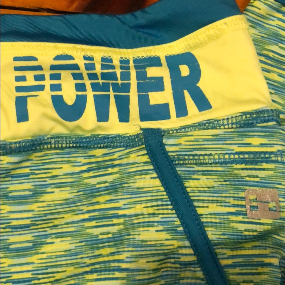 Power Capris - Picture 3 of 4